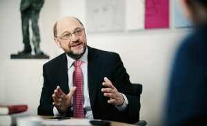 csm_Martin_Schulz_Diskussion_Krawatte_Photothek_1598cca3e9